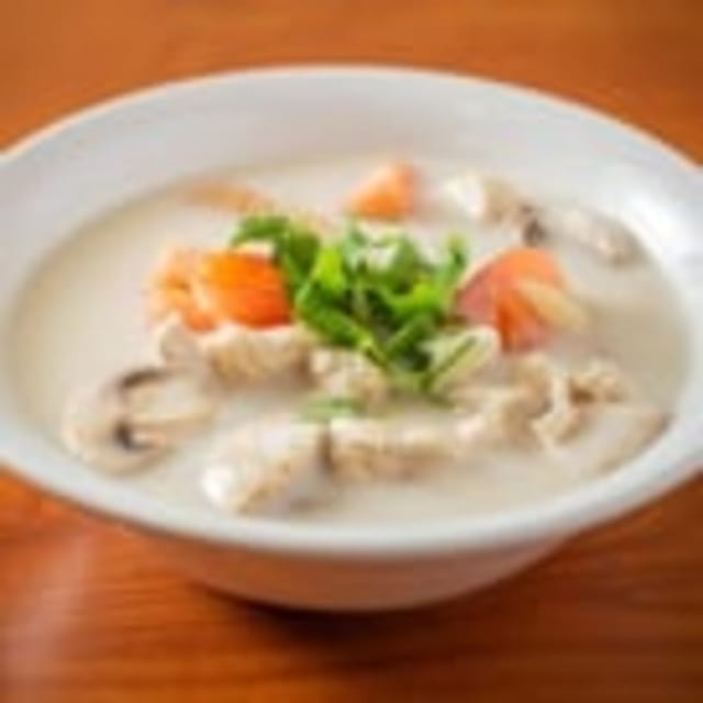 Tom Kha.